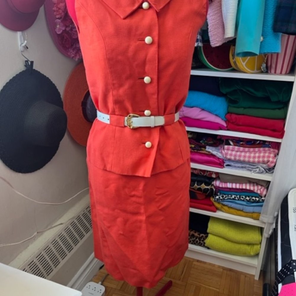 Saks Fifth Avenue Vintage Linen Skirt Suit (EXCELLENT - LIKE NEW) - Picture 2 of 15